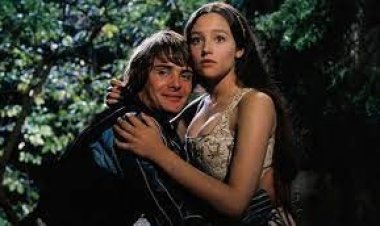 মুক্তির ৫৫ বছর পর সিনেমার দৃশ্য নিয়ে নায়ক-নায়িকার মামলা!