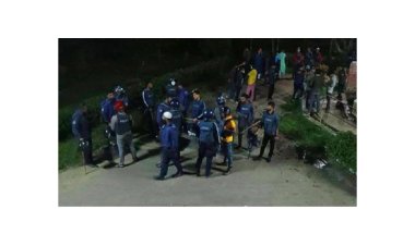 চট্টগ্রাম বিশ্ববিদ্যালয়ে ছাত্রলীগের দুই পক্ষের সংঘর্ষ, আহত ৩