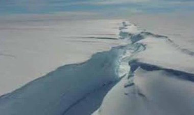 অ্যান্টার্কটিকা থেকে বিচ্ছিন্ন হলো লন্ডনের সমান আইসবার্গ