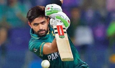 তিন ফরমেটে বর্ষসেরা, অনন্য উচ্চতায় ক্রিকেটার বাবর