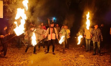 নরসিংদীতে খায়রুল কবির খোকনের বাড়িতে ছাত্রদলের পদবঞ্চিতদের আগুন