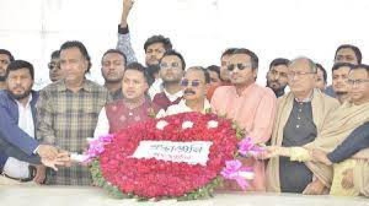  প্রতিষ্ঠাবার্ষিকীতে জিয়ার কবরে ছাত্রদলের শ্রদ্ধা