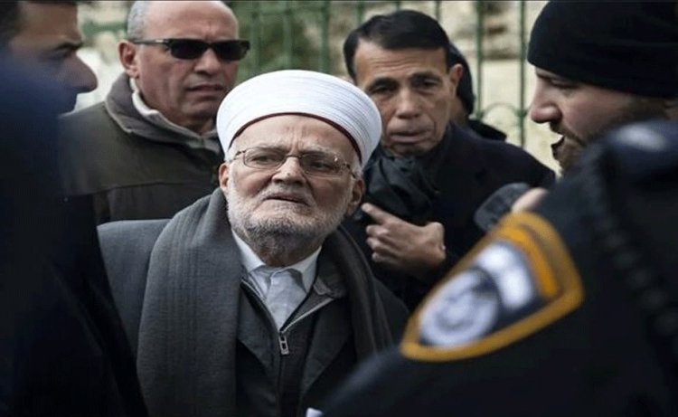  আল-আকসার ইমামকে তুলে নিয়ে ইসরায়েলি গোয়েন্দাদের জিজ্ঞাসাবাদ   