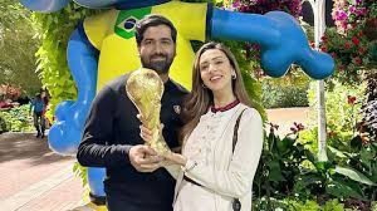  বিশেষ দিনে স্বামীর হাতে বিশ্বকাপ তুলে দিলেন মিম!