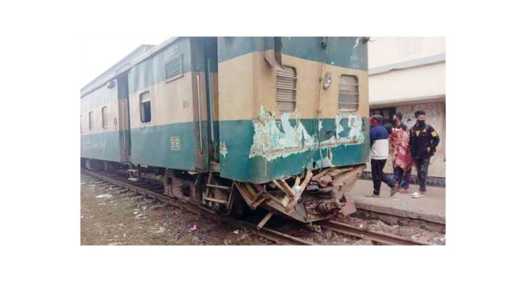 ভৈরবে ট্রেনের বগি লাইনচ্যুত, আহত ১৫