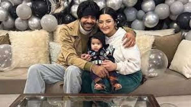 সব ভুলে একসঙ্গে ছেলের জন্মদিন পালন করলেন রাজ-পরী