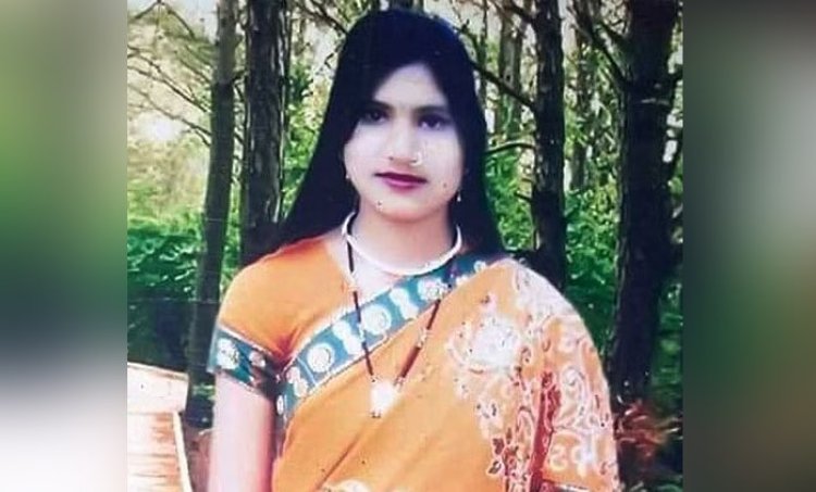 নওগাঁয় সড়কের ওপর থেকে অজ্ঞাত নারীর মরদেহ উদ্ধার