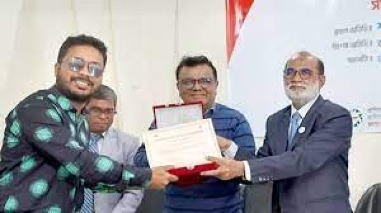  ফেলোশিপে টাকা নয়, সাংবাদিকদের উৎসাহিত করাই বড় বিষয়