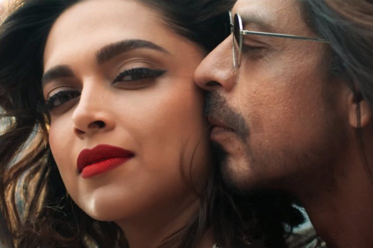 ‘পাঠান ঝড়’ অব্যাহত, ৪ দিনে ছবির বিশ্বব্যাপী ব্যবসার পরিমাণ ৪২৯ কোটি টাকা!