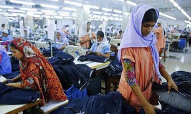 ডলার সংকটে বিপর্যয়ের মুখে বস্ত্র খাত