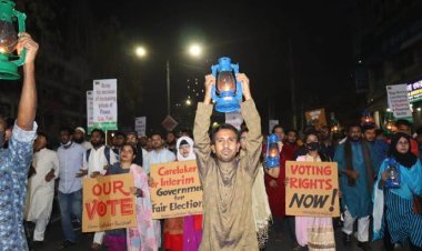 নূরের নেতৃত্বে রাজধানীতে হারিকেন মিছিল