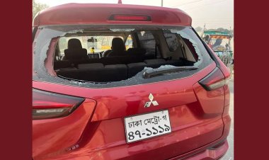 হোমনায় কর্মসূচি শেষে ফেরার পথে বিএনপি নেতার গাড়িতে হামলা