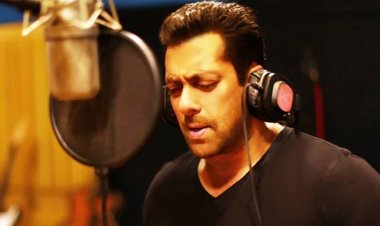 নায়ক থেকে এবার গায়কের ভূমিকায় সালমান!