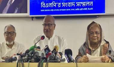 আ’লীগ আবোল তাবোল কথা বলে লোক হাসাচ্ছে : ড. মোশাররফ