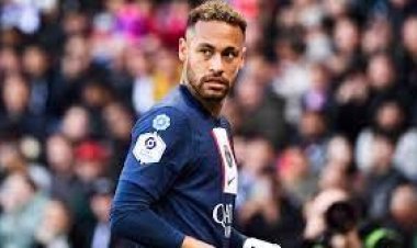 নেইমারকে নিতে পিএসজিকে ইংলিশ ক্লাবের অফার