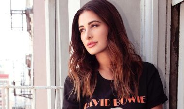 নার্গিস কেন ঘরবন্দি থাকতেন