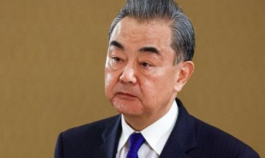 বাইডেনের ইউক্রেন সফরের পর চীনা পররাষ্ট্রমন্ত্রী যাচ্ছেন রাশিয়া