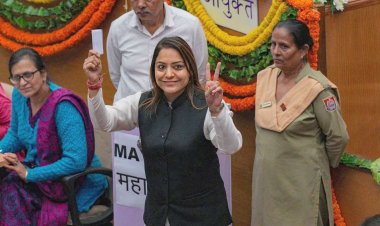 দিল্লির মেয়র নির্বাচনে আম আদমির কাছে বিজেপির পরাজয়