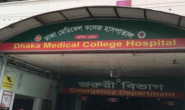 সবুজবাগে ট্রাকের ধাক্কায় মোটরসাইকেল চালক নিহত