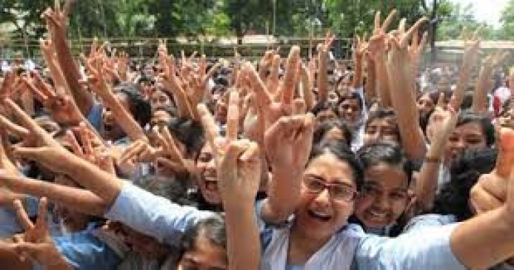 সারা দেশে ১ লাখ ৭৬ হাজার ২৮২ জিপিএ-৫, এগিয়ে মেয়েরা