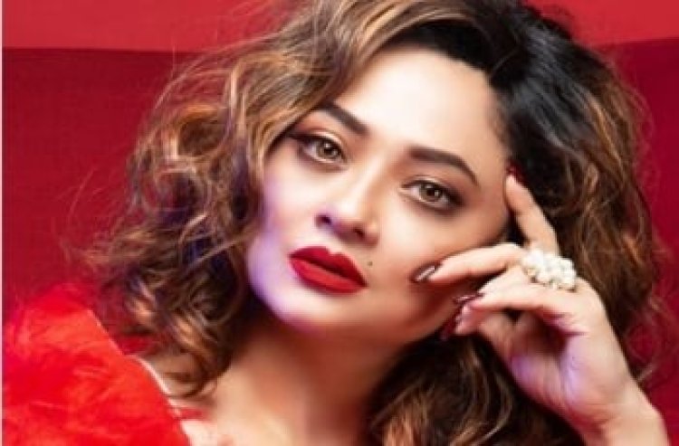 হোয়াটসঅ্যাপে কুপ্রস্তাব, স্ক্রিনশট ফাঁস করে হুঁশিয়ারি অভিনেত্রীর