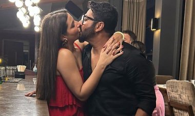 রাজ আর আমি প্রতি মিনিটে চুমু খাই: শুভশ্রী