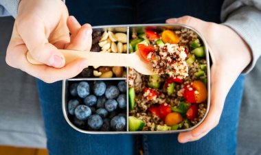 সুস্থ থাকতে চাইলে খেতে হবে যে ৫ সুপারফুড