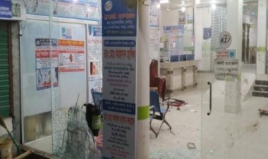 মাদারীপুরে ভুল চিকিৎসায় নারীর মৃত্যুর অভিযোগ, হাসপাতাল ভাঙচুর
