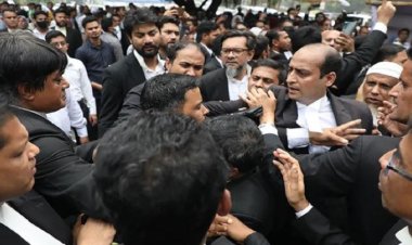 বিএনপির ৩৬৪ আইনজীবীর বিরুদ্ধে পুলিশের মামলা