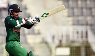 ৭ রানের আক্ষেপ সাকিবের