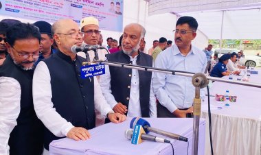 নৌকায় ভোট দেওয়ার শপথ করালেন ত্রাণ প্রতিমন্ত্রী