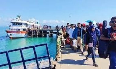 সেন্টমার্টিনে আটকে থাকা ৬ শতাধিক পর্যটক ফিরেছে