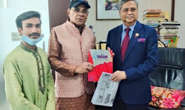 নবনির্বাচিত প্রেসিডেন্টের সঙ্গে সাক্ষাৎ করলেন আহমেদ শরীফ