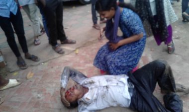 সীতাকুন্ড ঘরের শিড়ি দেওয়াকে কেন্দ্র করে বহিরাগত সন্ত্রসীর হামলায়  দুই গ্রুপে সংর্ঘষ ইউপি মেম্বারসহ আহত ২০ জন