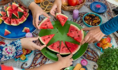 ইফতারে তরমুজ খাওয়ার উপকারিতা