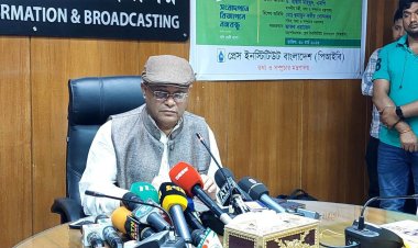 ২৬ মার্চের ঘটনা বাসন্তীকে জাল পরানোর মতোই : তথ্যমন্ত্রী 