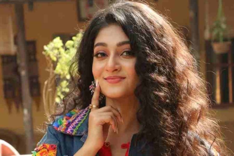 আড়াই বছর বয়সে বাবাকে হারিয়েছেন, মা-মেয়ের একার লড়াই, ঋতব্রতা কী ভাবে নায়িকা হলেন?