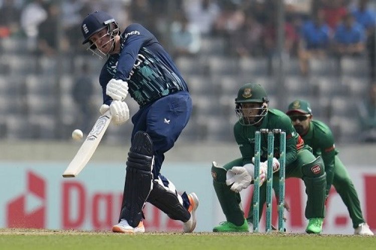 বাংলাদেশ ৩২৭ রানের টার্গেটে