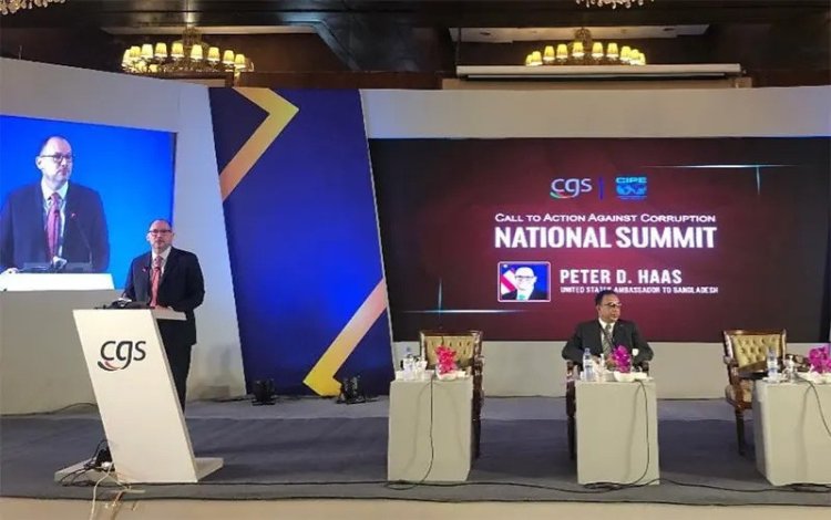 দুর্নীতিবাজ কর্মকর্তাদের জবাবদিহি করতে যুক্তরাষ্ট্র প্রতিশ্রুতিবদ্ধ: পিটার হাস