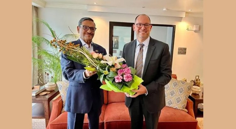 ওবায়দুল কাদেরের সাথে পিটার হাসের সাক্ষাৎ