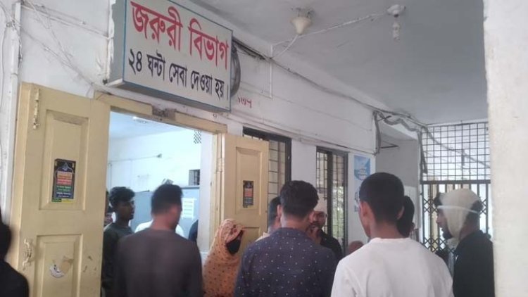 মাসহ গৃহবধূকে আটকে নির্যাতন, উদ্ধারে গিয়ে আহত ১৫