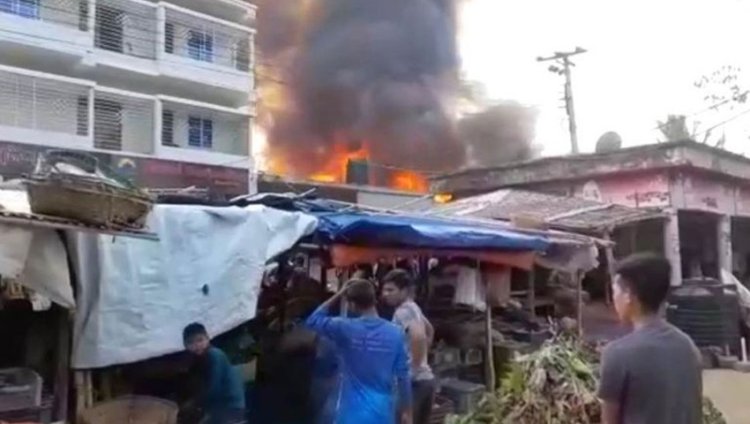 থানচি বাজারে আগুন, পুড়লো অর্ধশতাধিক দোকান