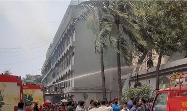পুলিশ সদর দপ্তরের ব্যারাকে ছড়িয়ে পড়েছে আগুন