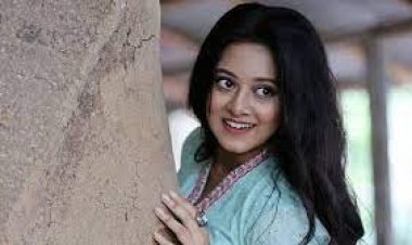 সর্বশেষ তাকে দেখা গেছে আরটিভি প্রযোজিত তানজীব সারোয়ারের গাওয়া ‘ভালো থাকার কারণ’ গানে স্কুলছাত্রীর বেশে।