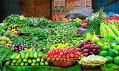 সবজির বাজার ফের ঊর্ধ্বমুখী, ক্রেতাদের ক্ষোভ