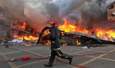 বঙ্গবাজারে আগুন পুলিশের ওপর হামলা : রিমান্ড শেষে কারাগারে ৩ আসামি