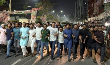 তারেক রহমান ও জোবাইদা রহমানের মিথ্যা মামলার বিচার শুরুর প্রতিবাদে ছাত্রদলের বিক্ষোভ