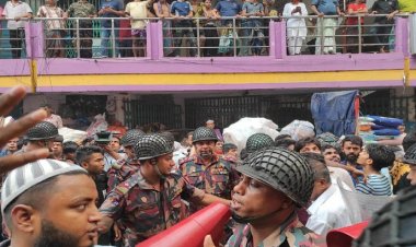 আগুন নিয়ন্ত্রণের কাজে যোগ দিয়েছে সেনাবাহিনীও