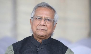 শ্রমিকদের মামলায় আদালতে লিখিত জবাব দাখিল করলেন ড. ইউনূস