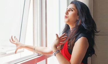 গরমে যে খাবারগুলো খেলে আরও বেশি গরম লাগতে পারে